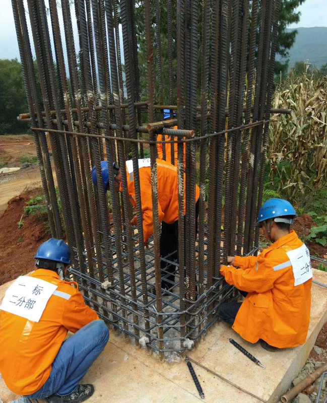 墩柱箍筋安裝比賽現(xiàn)場(chǎng).jpg