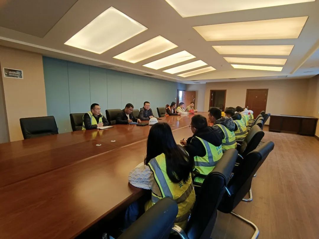 1678067189148841.jpg 2023-3-3-海樹清到貴州天河潭“貴州之窗”數(shù)字公園項目檢查.jpg