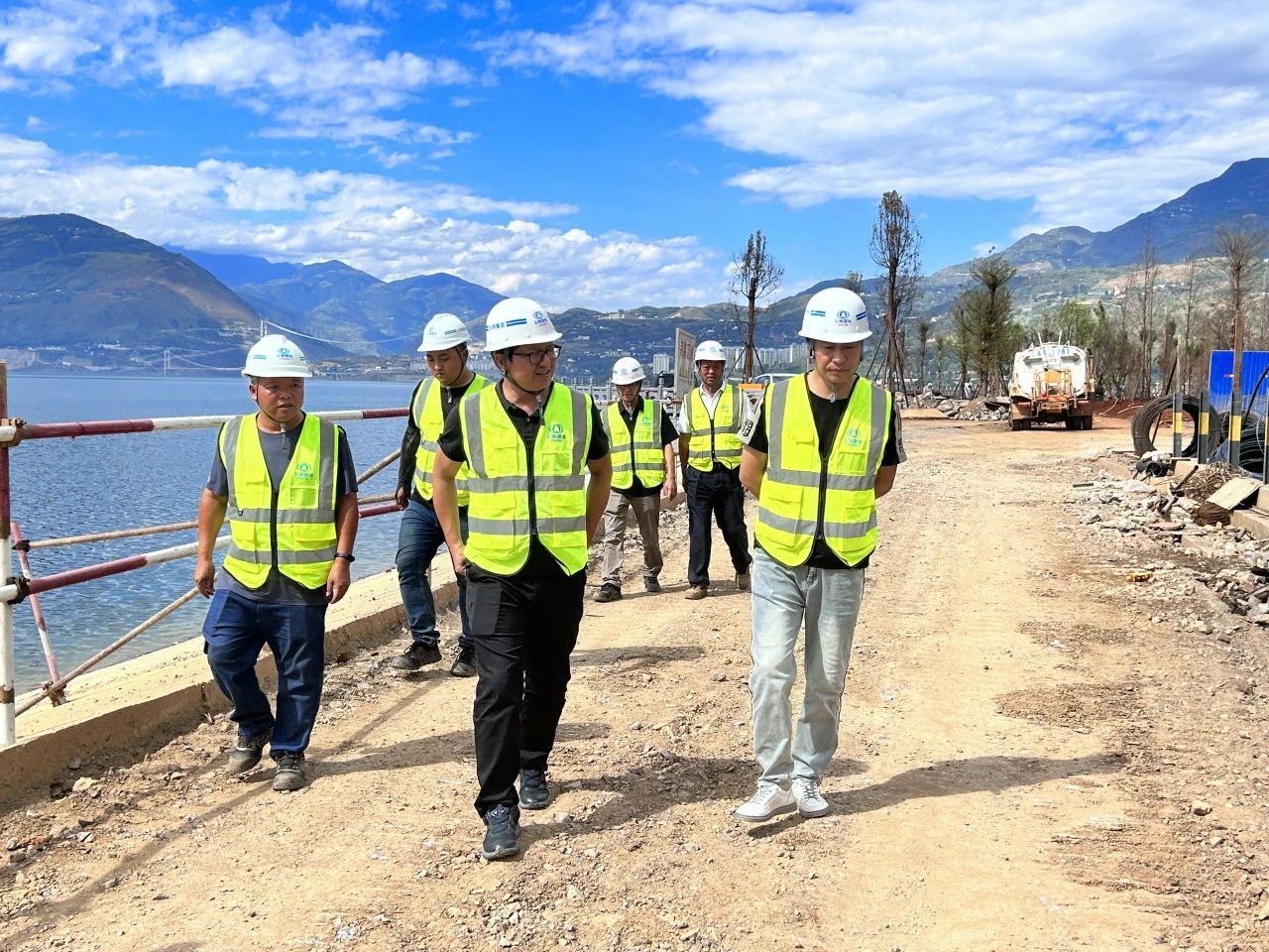 1696811952657430.jpg 4.jpg